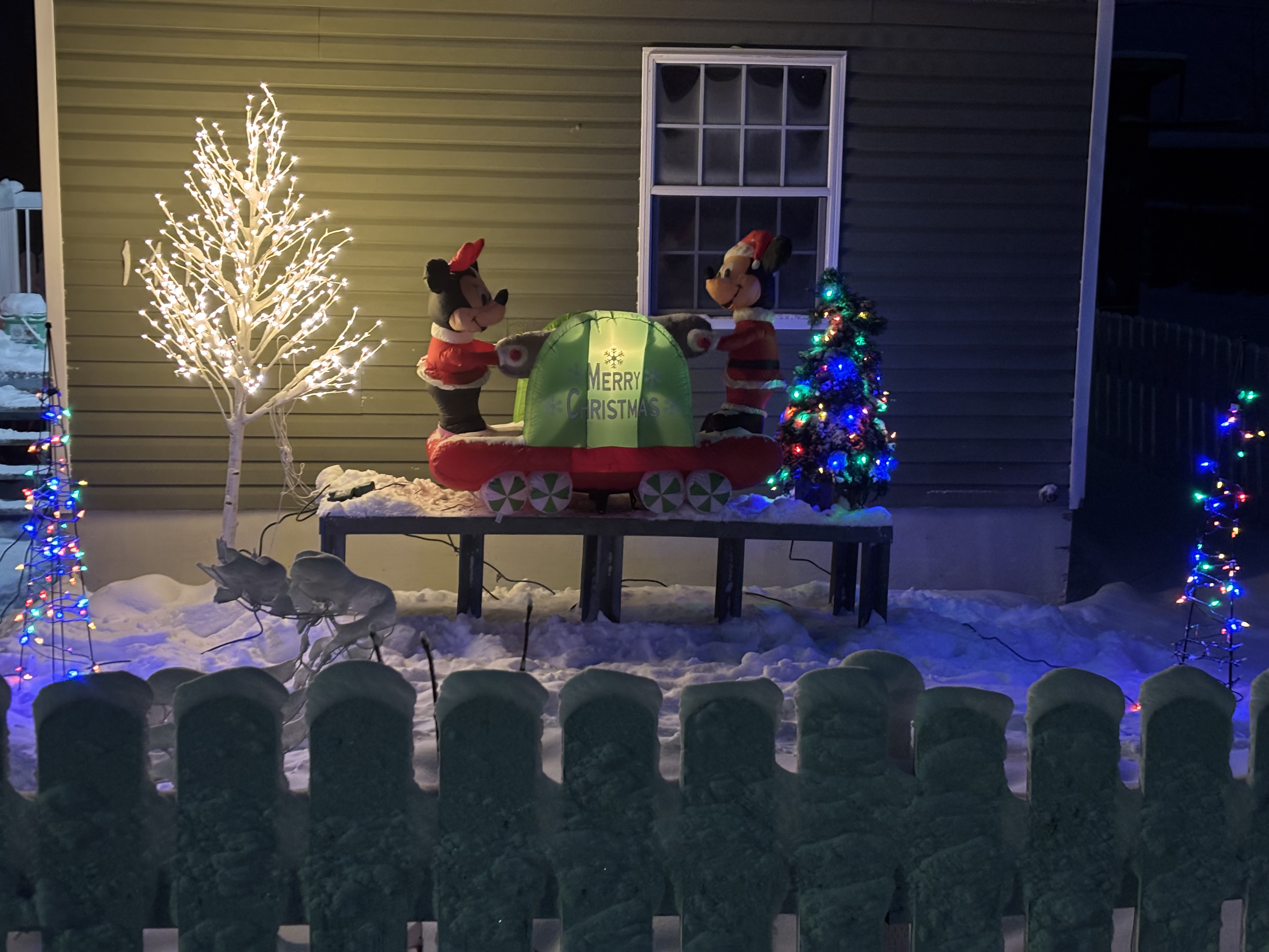 Home that won 1st place in the 2025 Holiday Lights Competition