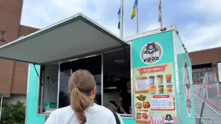 Hoja Food Truck in Farmers Market 2025