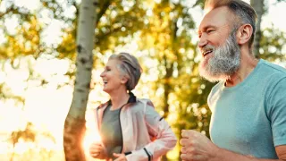 2 people jogging