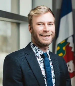 Portrait Photo of Councillor Tom McLennan
