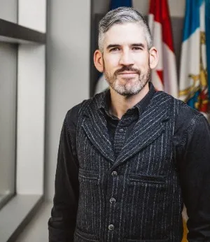 Portrait Photo of Deputy Mayor Rob Warburton
